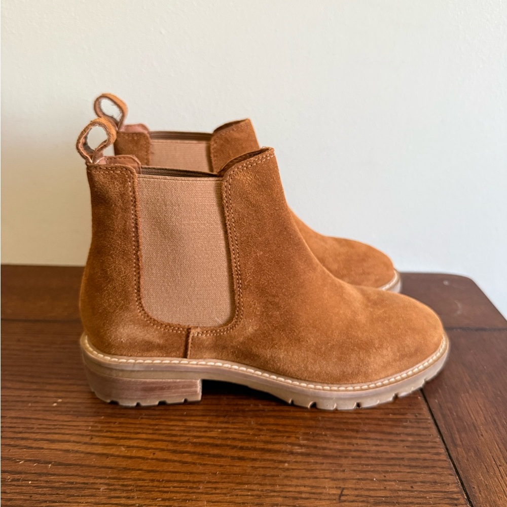 Steve Madden Suede Chelsea Ankle Boots in Chestnut‎ Brown NEW 6